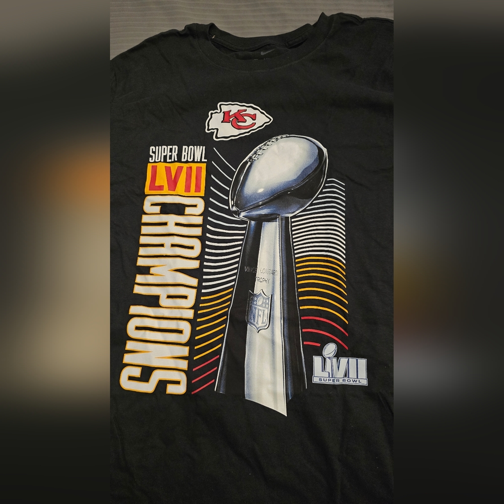 Two NWT Nike Kansas City Chiefs SuperBowl Tees - Picture 3 of 10